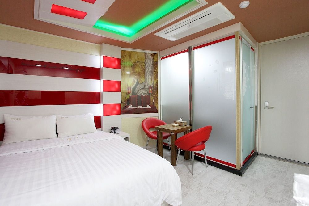Wangsimni Hyeondae Motel Room (Standard (Netflix PC Not Available)) 13