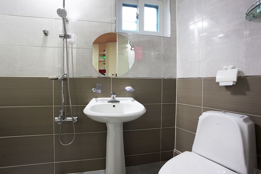 Wangsimni Hyeondae Motel Room (Standard (Netflix PC Not Available)) 19