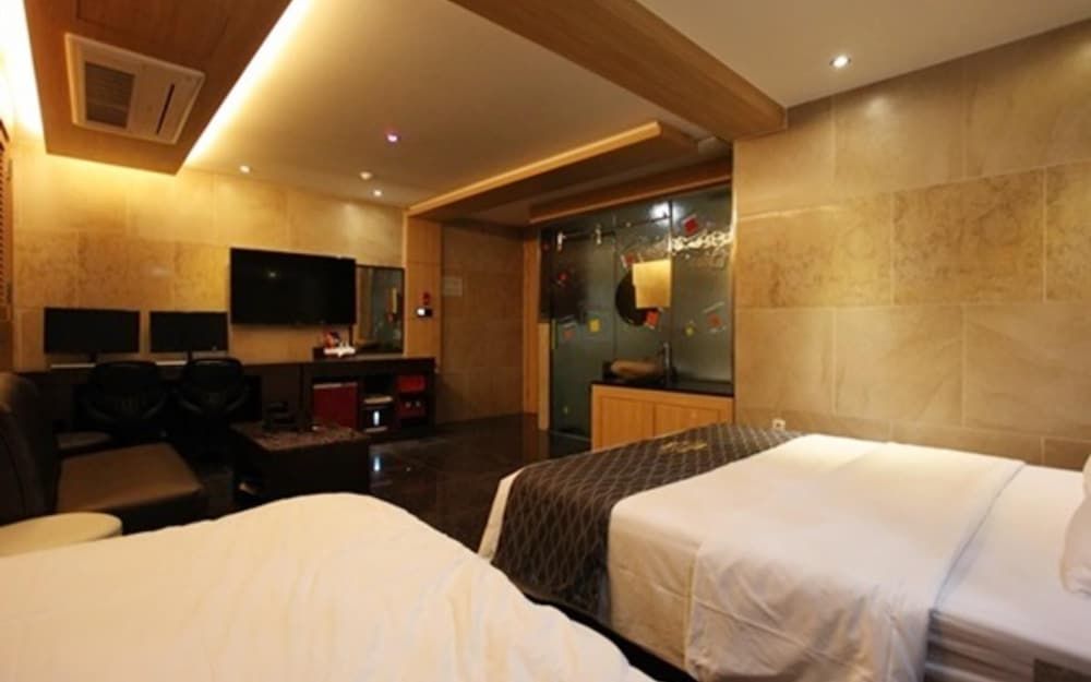 Sillim Nice Time Room (Luxury (available on Netflix and YouT) 5