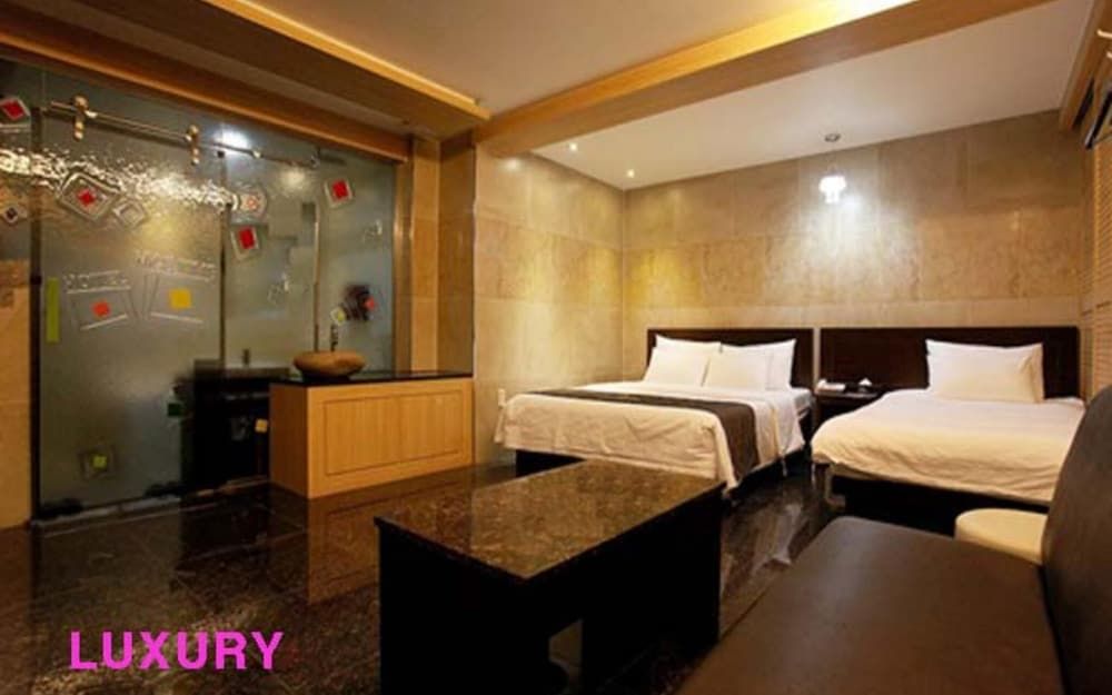 Sillim Nice Time Room (Luxury (available on Netflix and YouT)