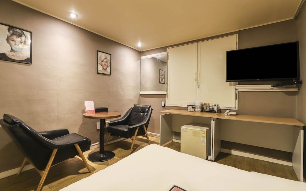 undefined Cheonho Yeonaesidae 8