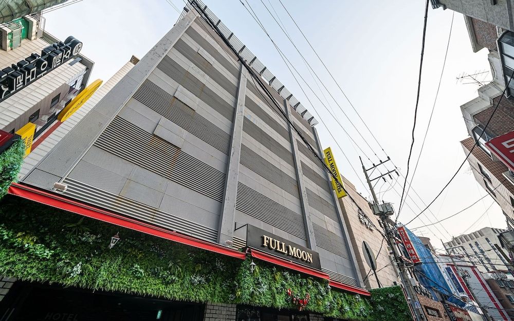 undefined Wangsimni Fullmoon 3