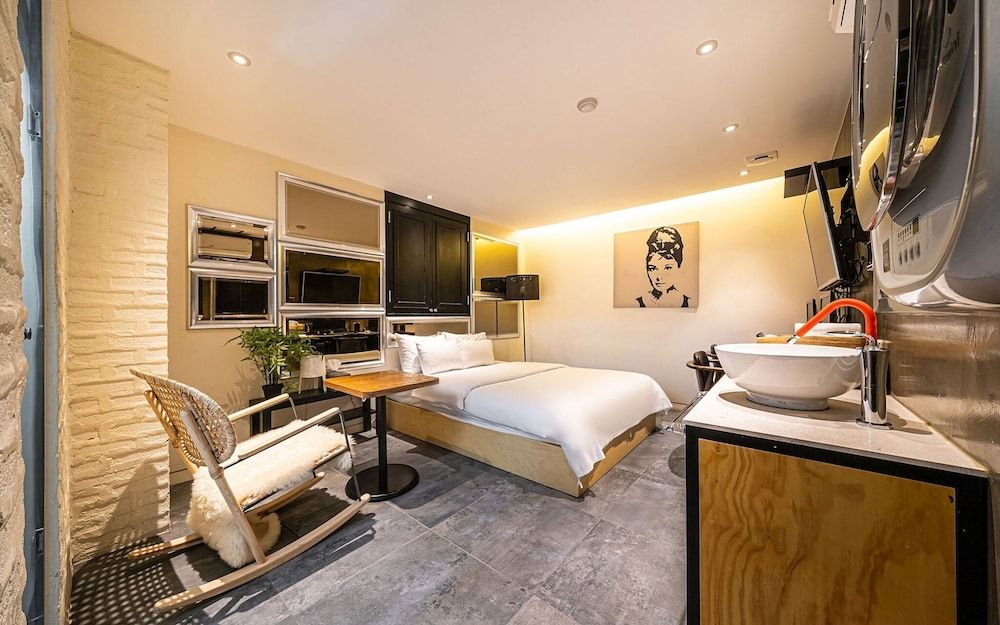 undefined Wangsimni Fullmoon 5