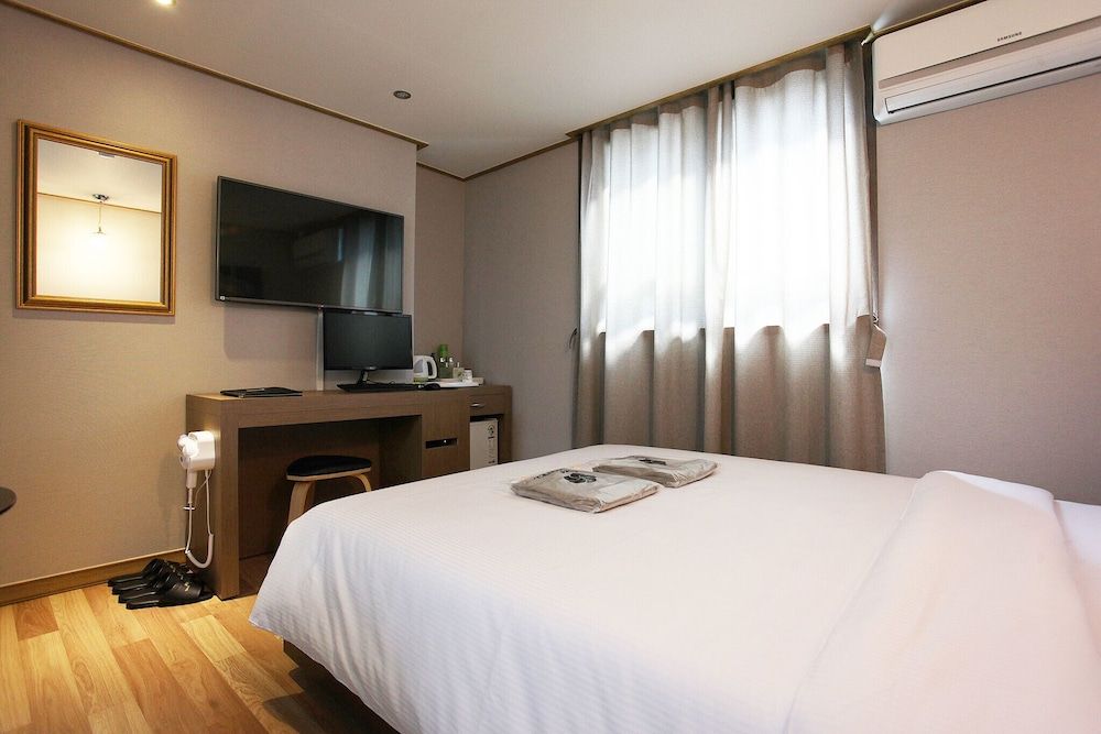 undefined Yeongdeungpo Free Hotel 10