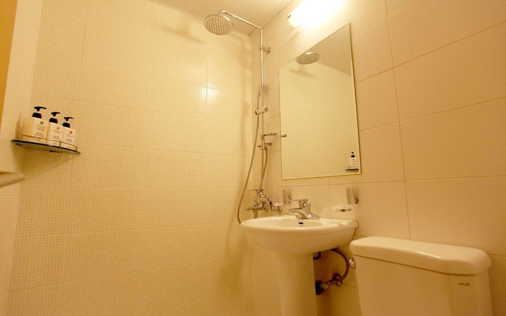 Yeongdeungpo Sinyeong Room (General C (all rooms non-smoking food) 5