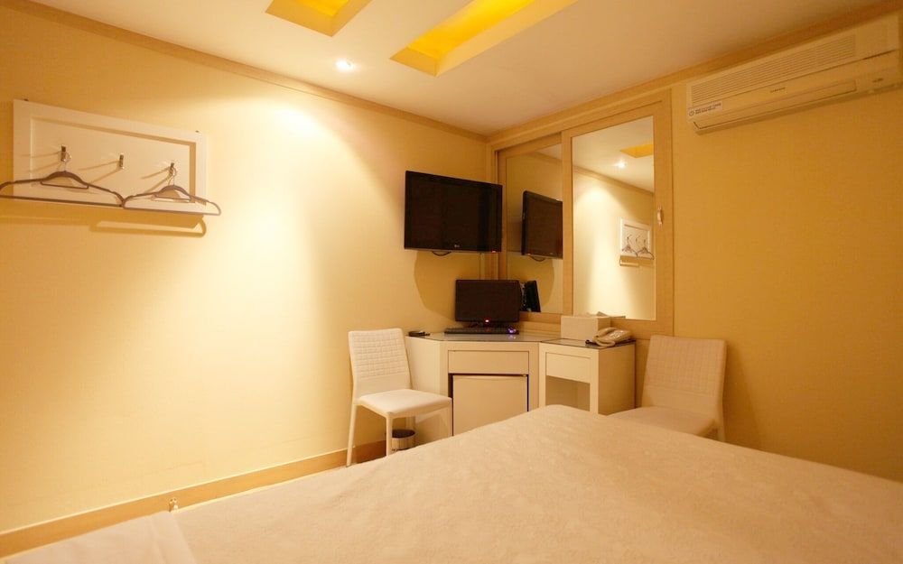 Yeongdeungpo Sinyeong Room (General C (all rooms non-smoking food) 10