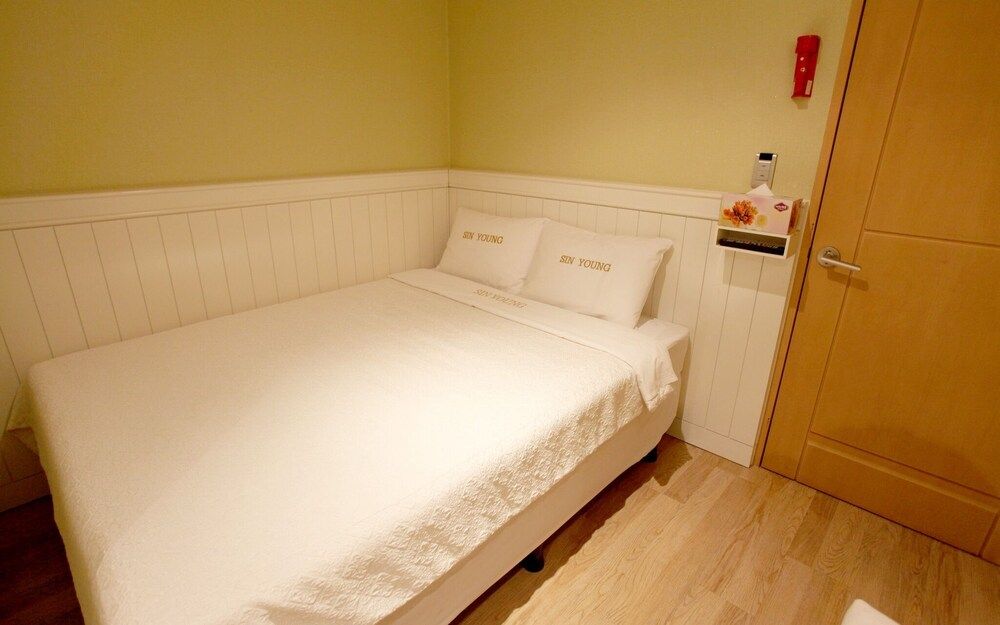 Yeongdeungpo Sinyeong Room (General C (all rooms non-smoking food) 3