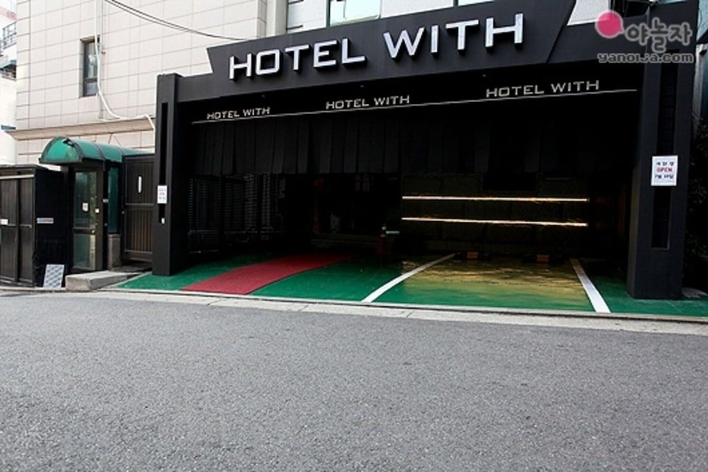 undefined Sinchon With 3