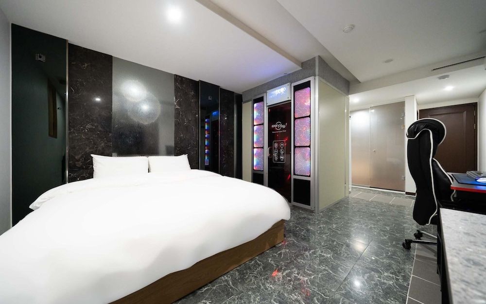 Nowon Film 372 Hotel Room (Special room karaoke (hinoki bath wav)