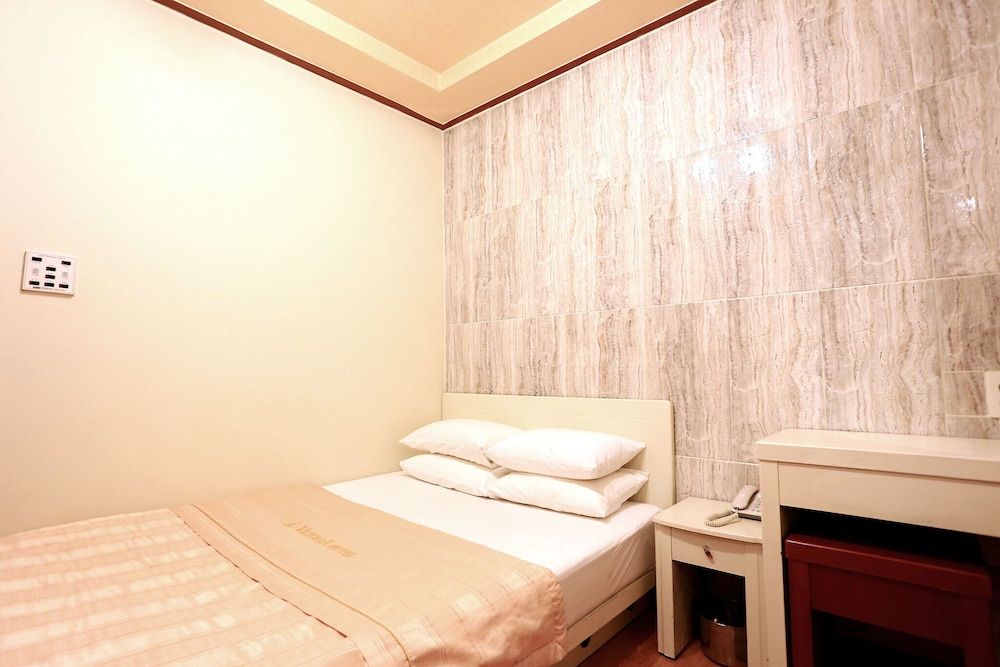 undefined Seongsu Victoria 7