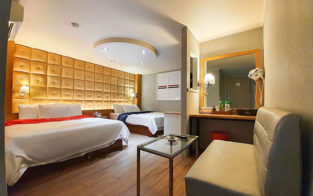 Wangsimni Regent Hotel Room (Double Twin) 7