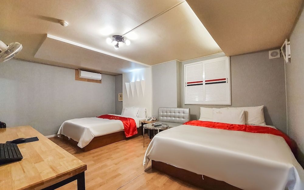 Wangsimni Regent Hotel Room (Double Twin) 2