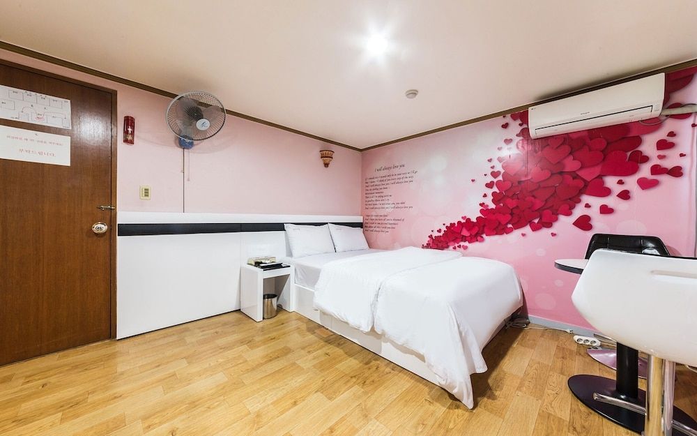 undefined Cheongnyangni Dongbu Motel 6