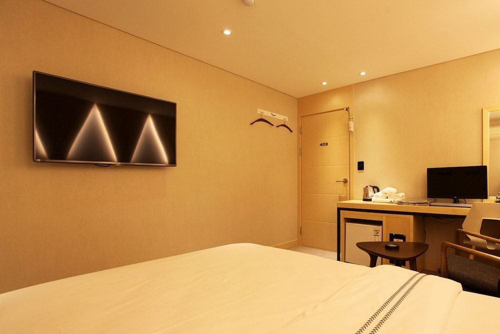 Sillim Tower Room (Special Room - Walkie Special) 5