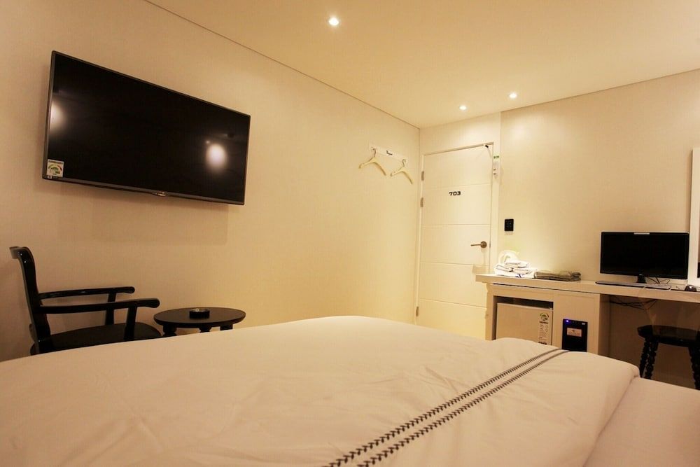 Sillim Tower Room (Special Room - Walkie Special) 18