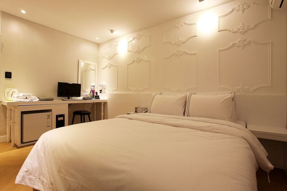 Sillim Tower Room (Special Room - Walkie Special) 17