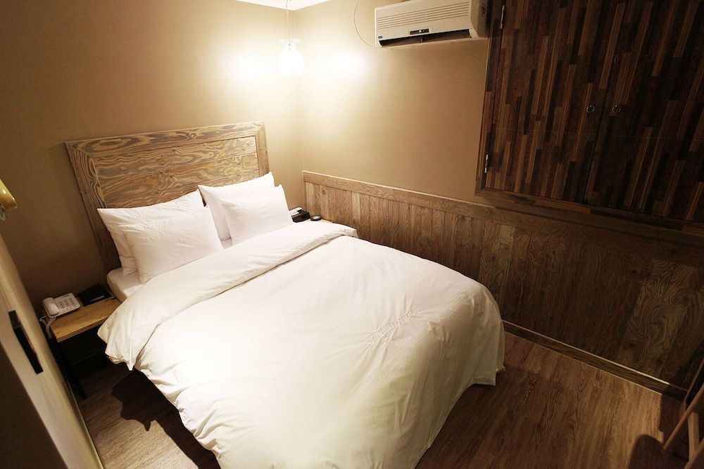 Yeongdeungpogucheong Station SL Room (A Type) 15