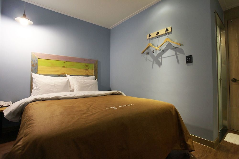 undefined Yeongdeungpogucheong Station SL 7