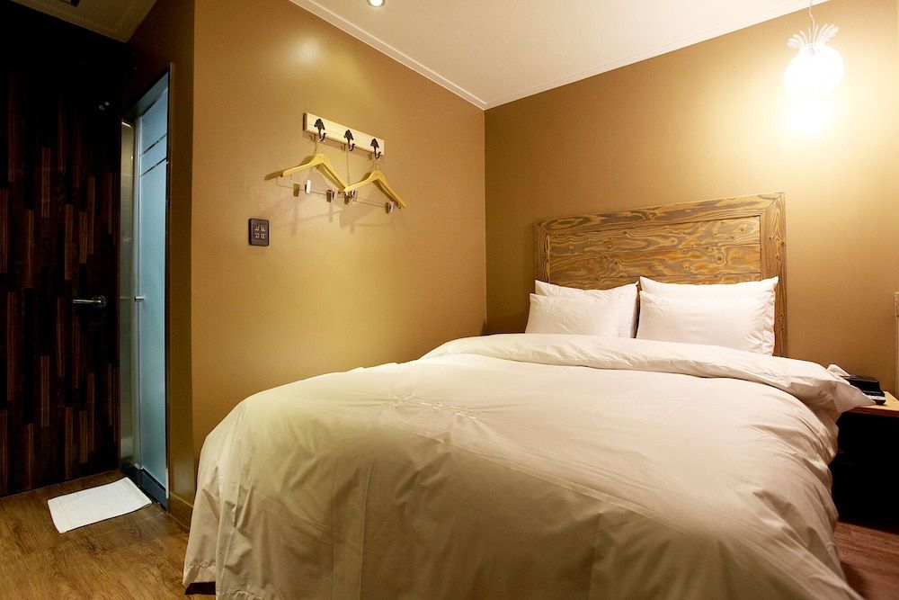 Yeongdeungpogucheong Station SL Room (A Type) 13