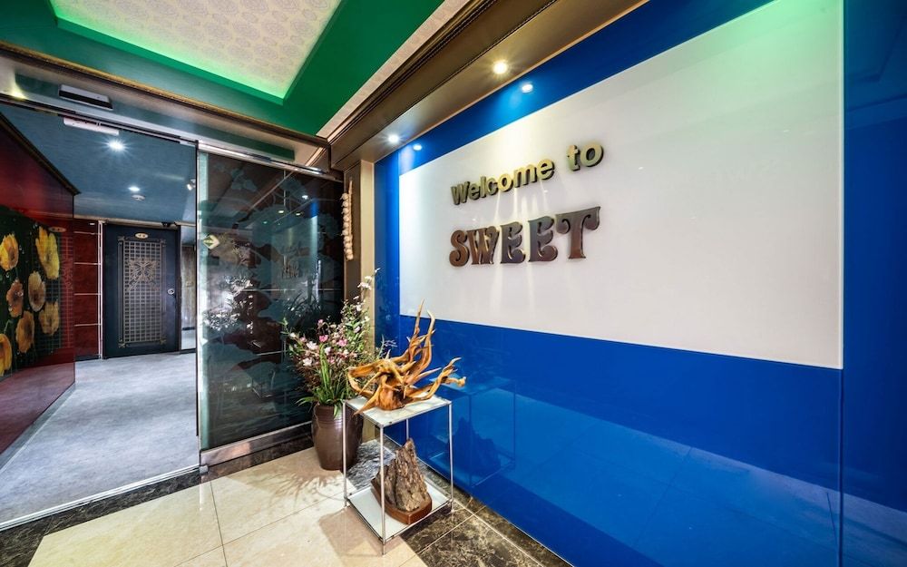 undefined Wangsipri Sweet