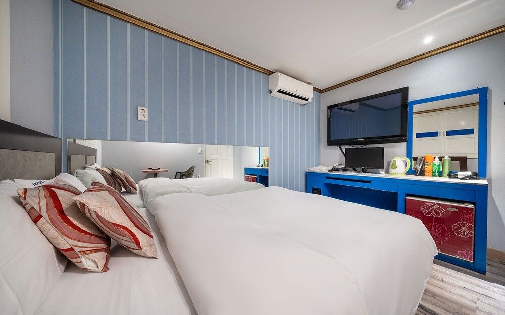 undefined Wangsipri Sweet 5