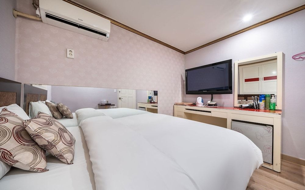 undefined Wangsipri Sweet 8