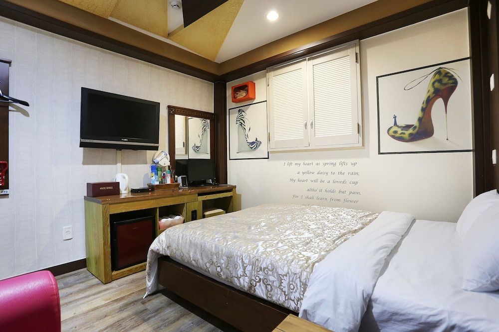 Junggok Pine Hill Room (Standard Room) 10