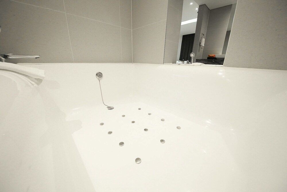 Yeoksam Rich Well Room (Deluxe (Free use of Netflix Disney+ T) 20