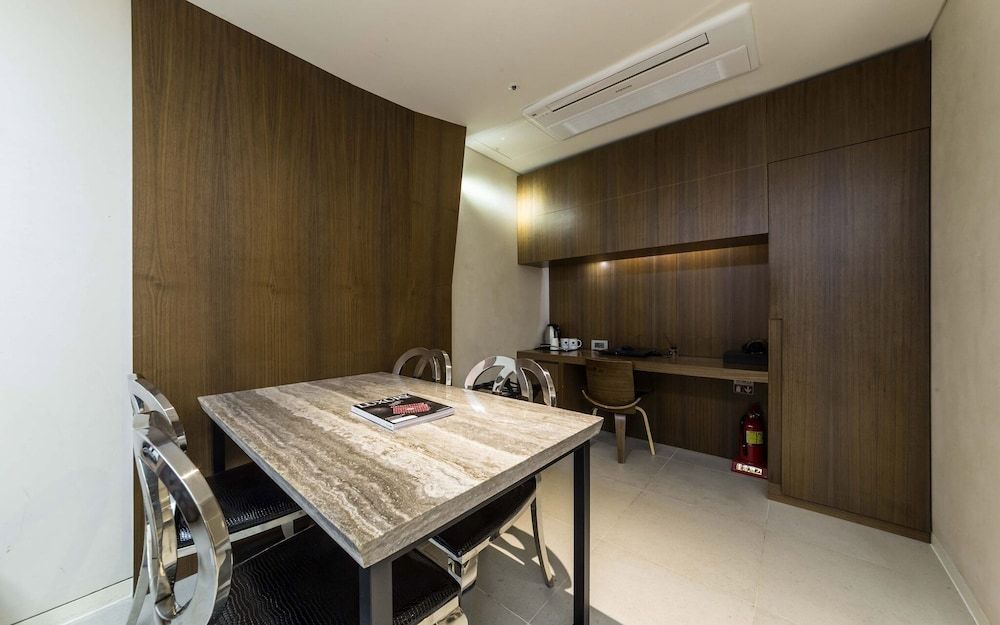 Yeoksam Rich Well Room (Deluxe (Free use of Netflix Disney+ T) 5