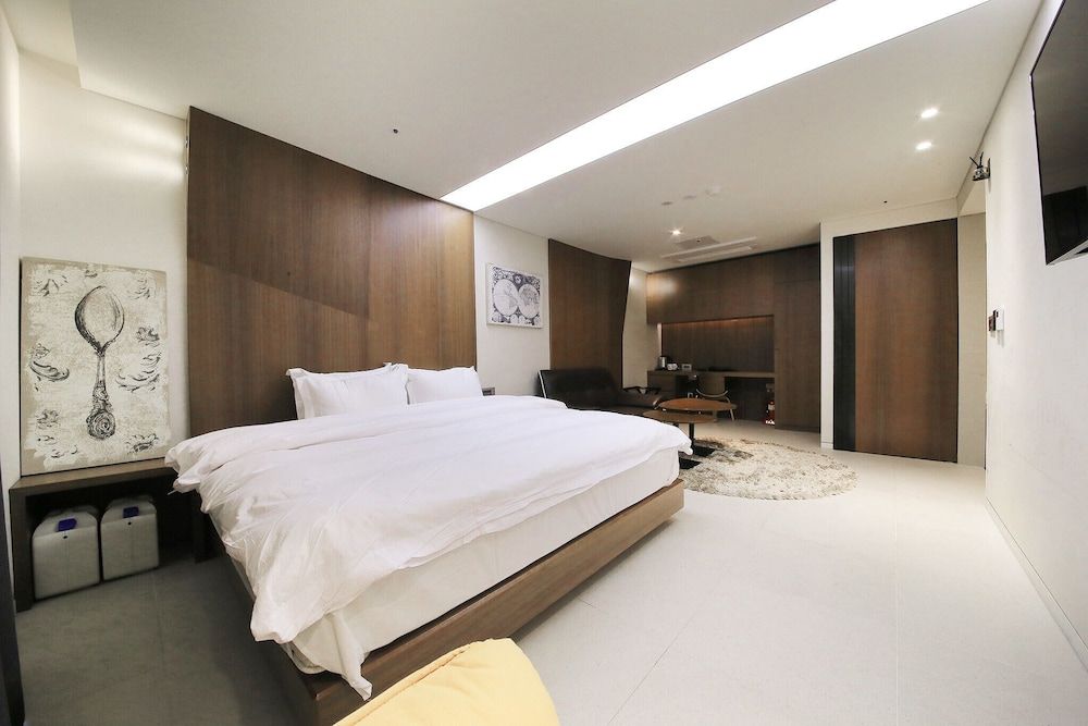 Yeoksam Rich Well Room (Deluxe (Free use of Netflix Disney+ T) 11