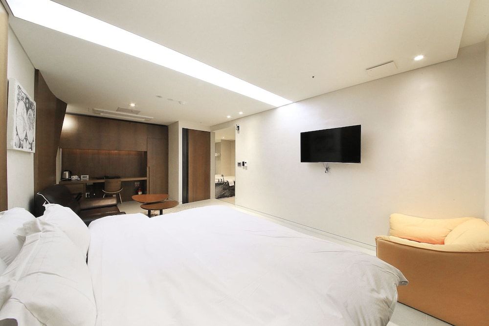 Yeoksam Rich Well Room (Deluxe (Free use of Netflix Disney+ T) 13