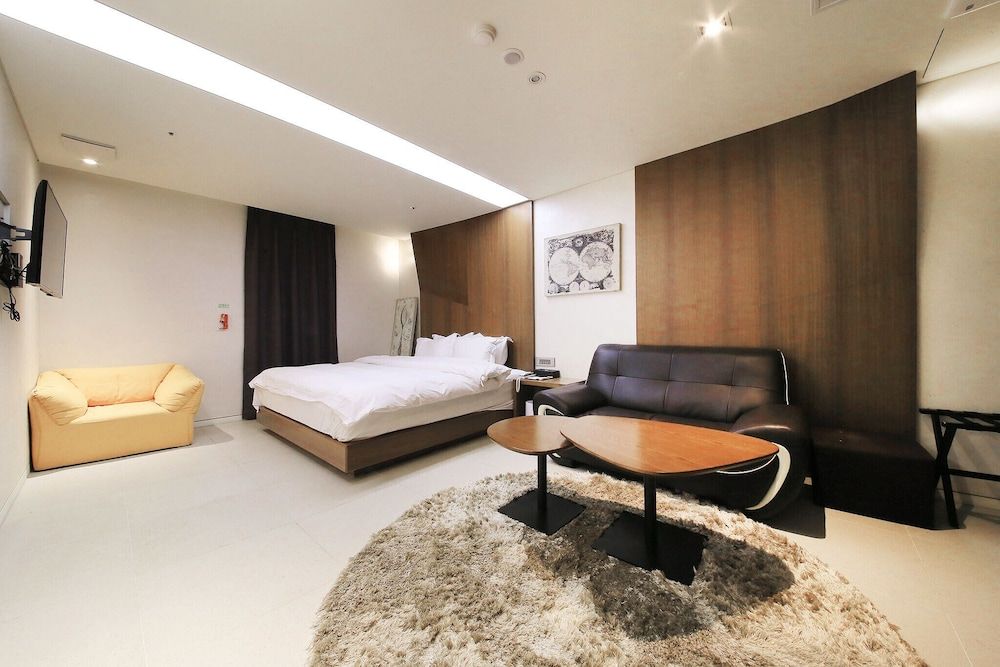 Yeoksam Rich Well Room (Deluxe (Free use of Netflix Disney+ T) 12