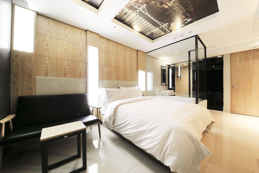 undefined Yeoksam Rich Well 6