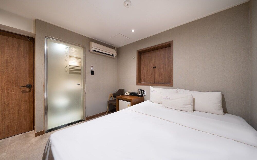 undefined Shinchon Monet 9