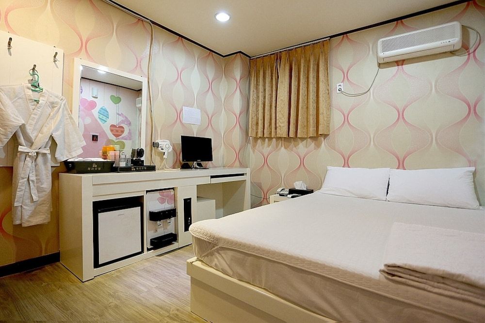 undefined Hoegi Cherry 10