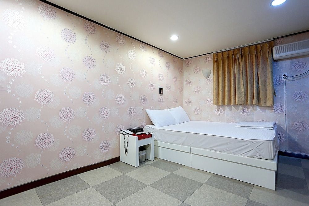 undefined Hoegi Cherry 8