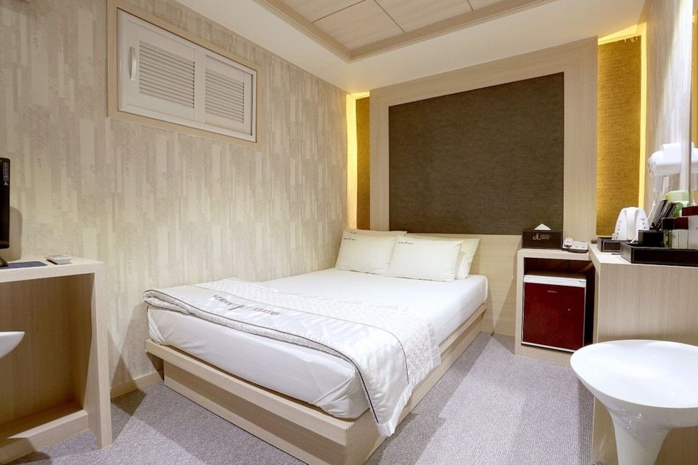 Gunja Amiga Room (General room (Netflix viewing / No pa) 12