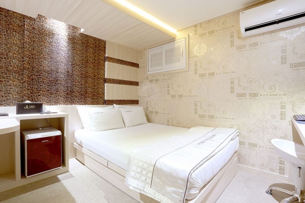 undefined Gunja Amiga 5