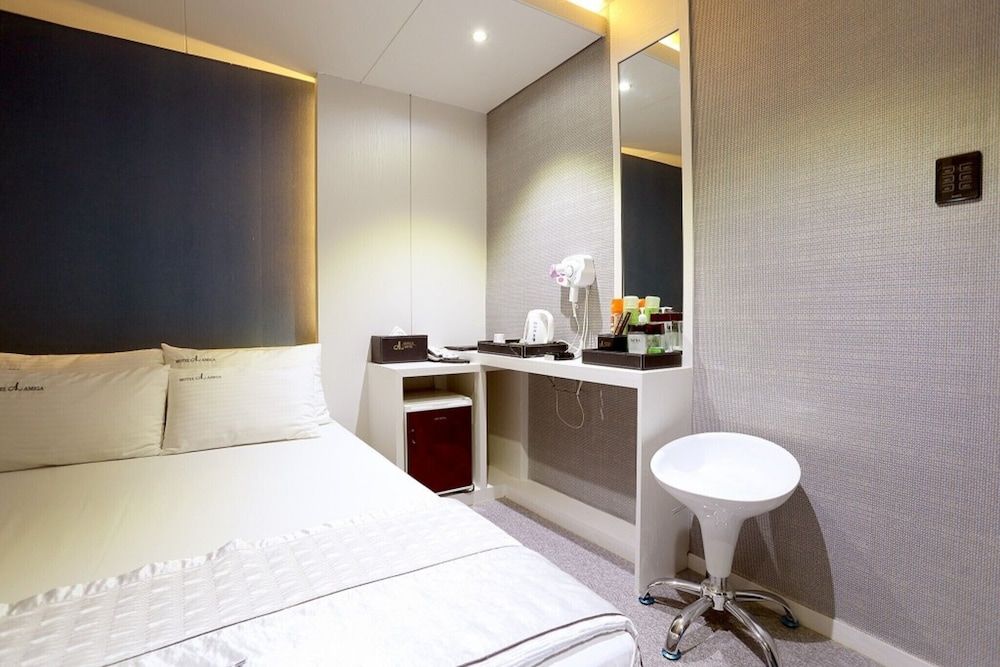 Gunja Amiga Room (General room (Netflix viewing / No pa) 8