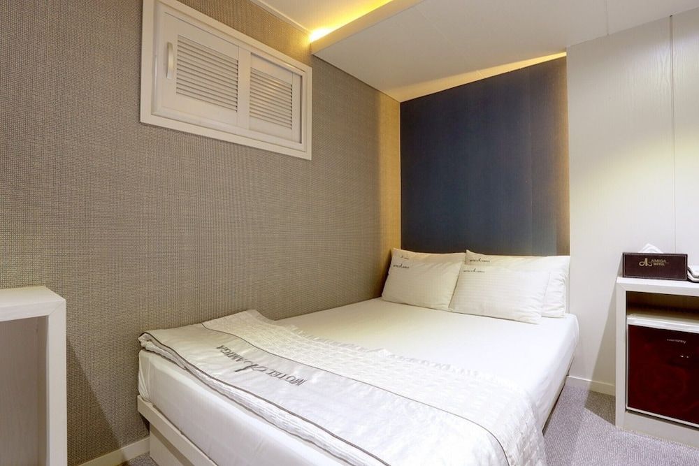 Gunja Amiga Room (General room (Netflix viewing / No pa) 13