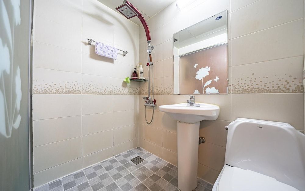 undefined Yeonsinnae Red 10