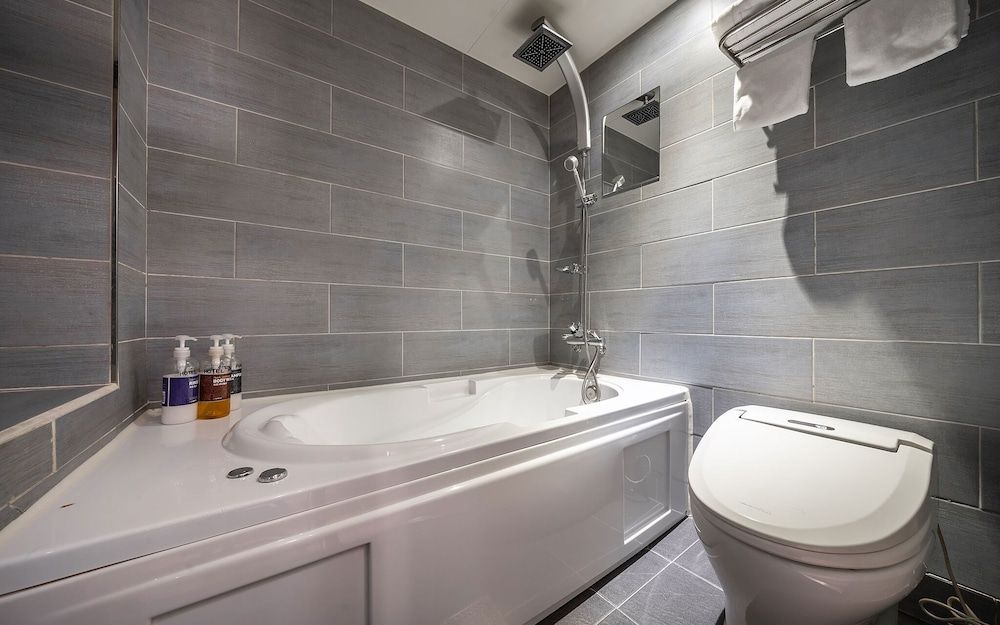 undefined Seongbuk Piano 6