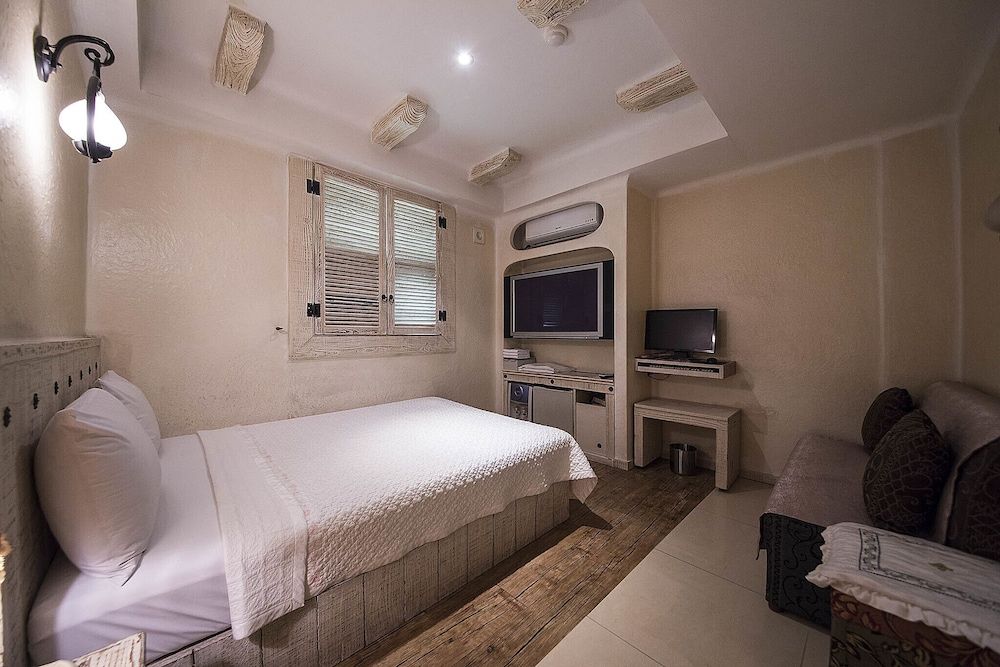 undefined Wangsipri Mir 4