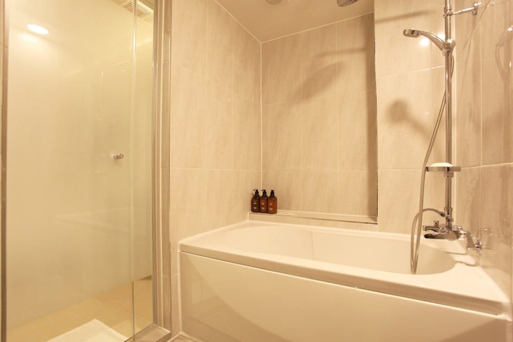 Myeonmok Choi Hotel Room (Premium (Free Netflix available in al) 7