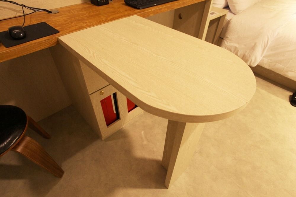 Myeonmok Choi Hotel Room (Royal Premium (Free Netflix viewing i) 9