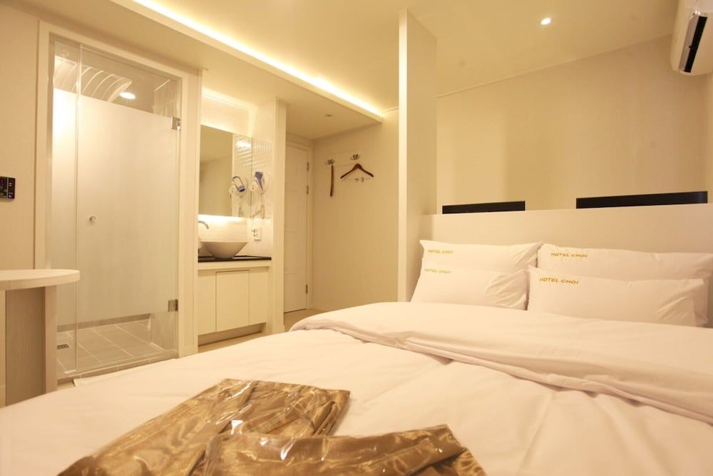 undefined Myeonmok Choi Hotel 8