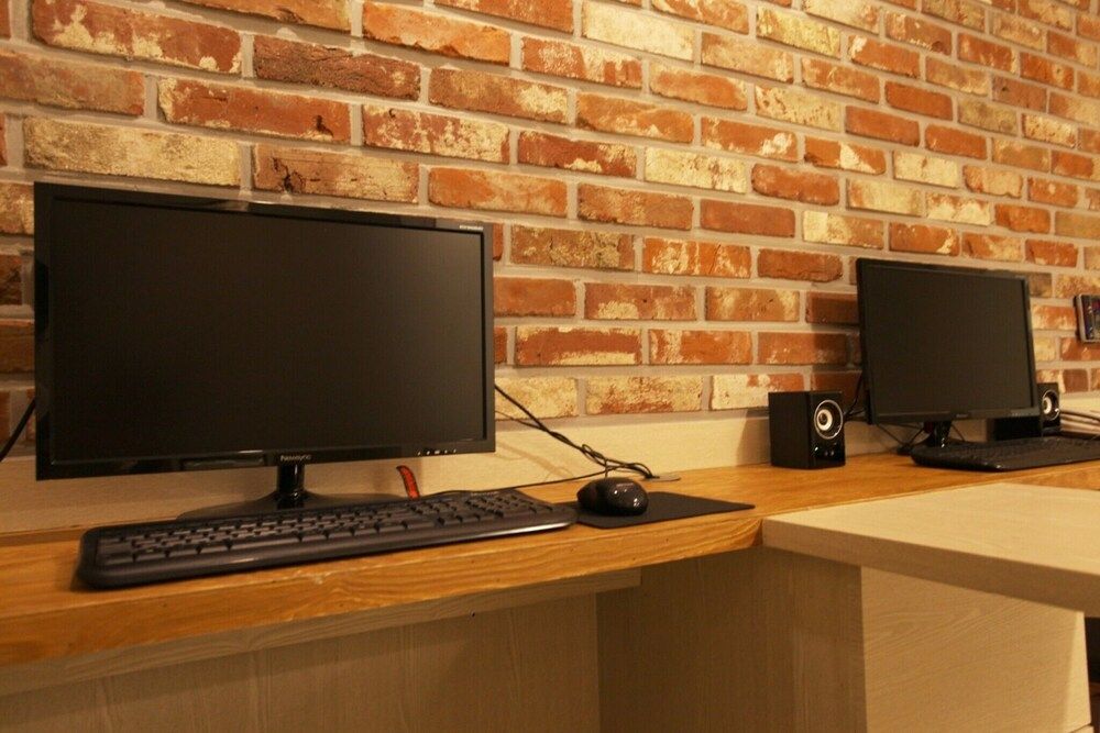 Myeonmok Choi Hotel Room (Royal Premium (Free Netflix viewing i) 7