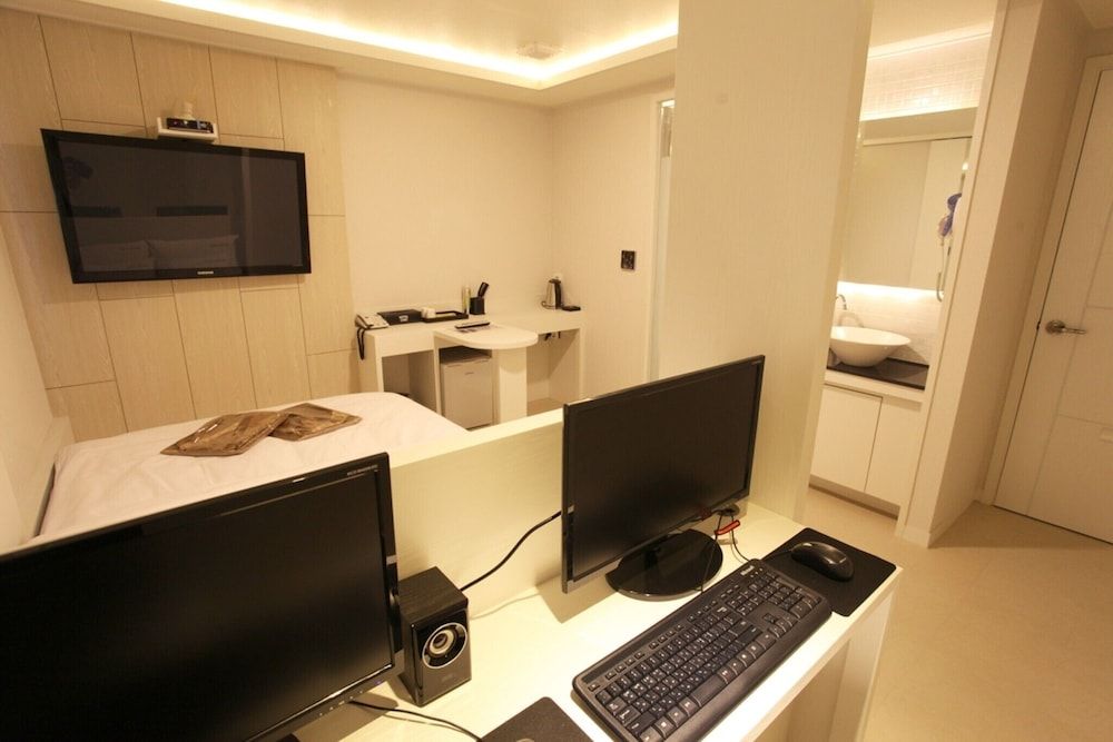 undefined Myeonmok Choi Hotel 9