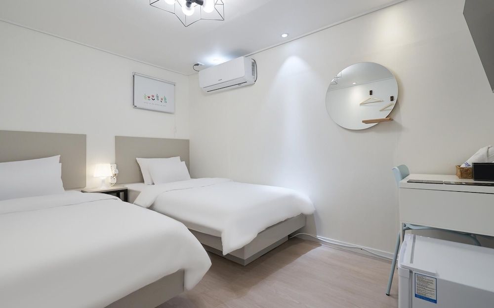 Konkuk University Lastay Room (Deluxe Twin (parking required in adva)