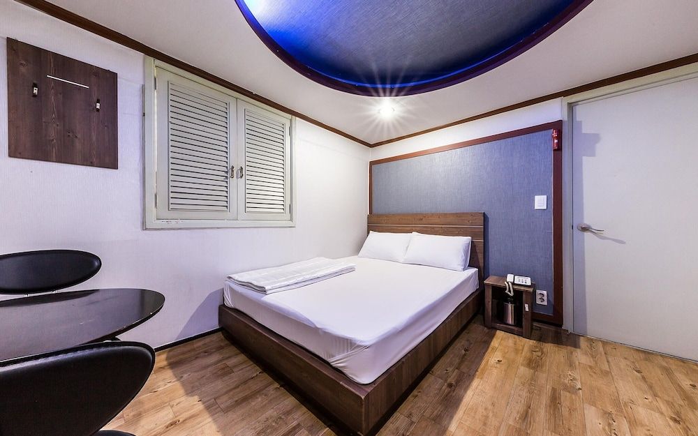 undefined Seoul National University Wheel 5